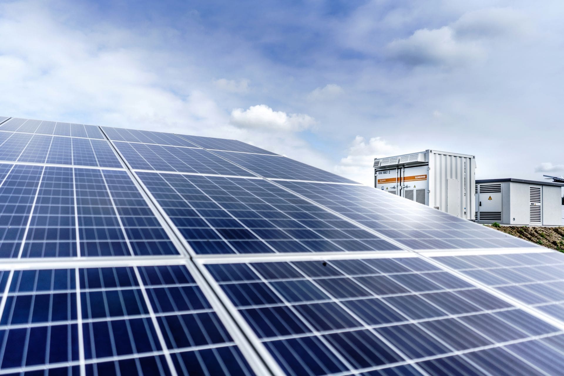 Panneaux photovoltaïques installés en Auvergne-Rhône-Alpes